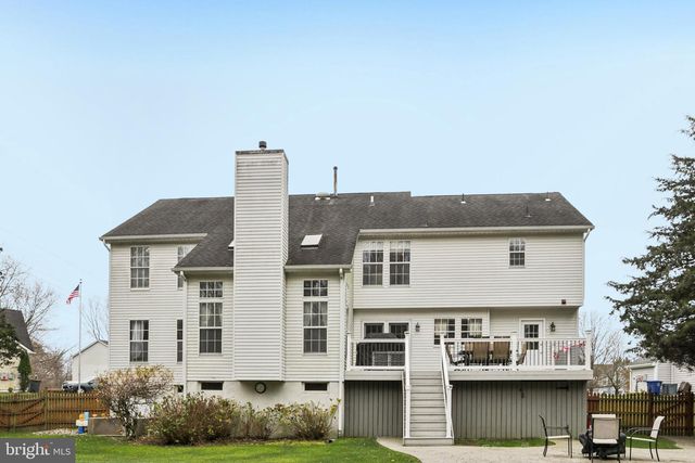 207 CHURCHILL DOWNS CT, Mount Laurel, NJ 08054