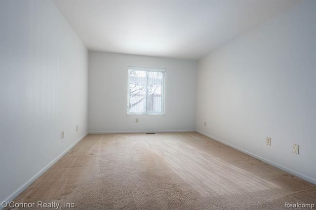 1660 River Road 53, Marysville, MI 48040