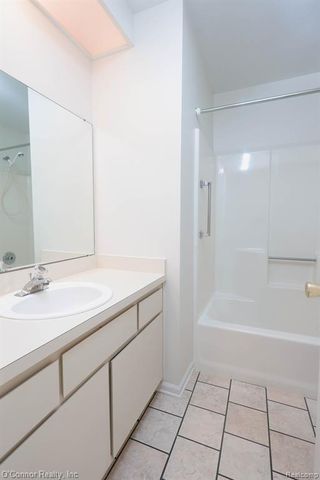 1660 River Road 53, Marysville, MI 48040