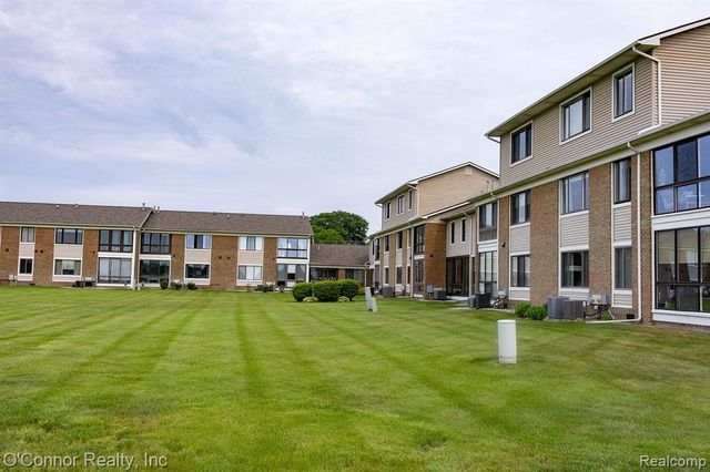 1660 River Road 53, Marysville, MI 48040