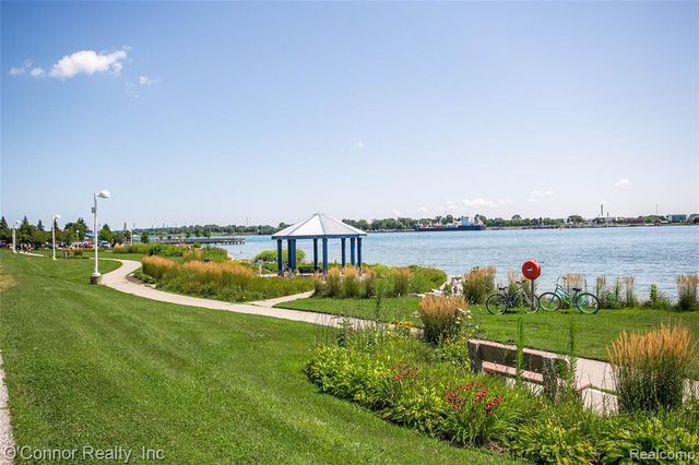 1660 River Road 53, Marysville, MI 48040