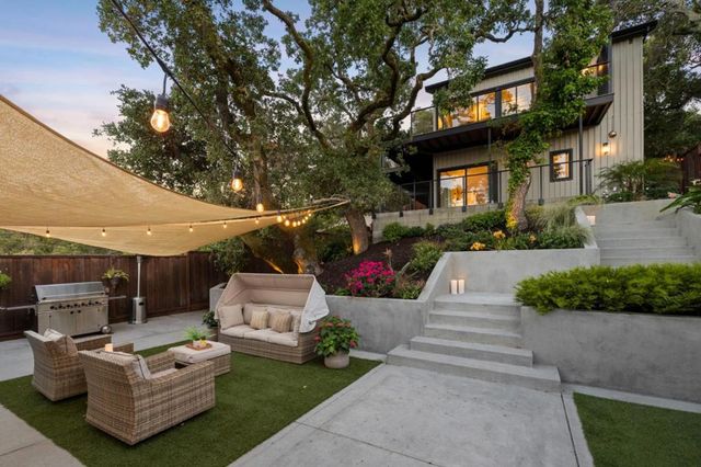 313 Lakeview Way, Redwood City, CA 94062