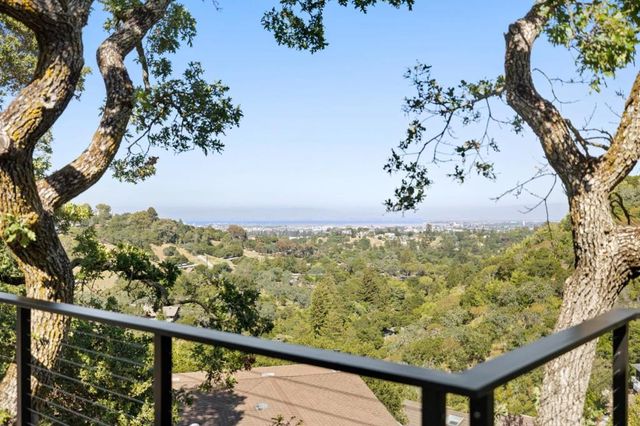 313 Lakeview Way, Redwood City, CA 94062