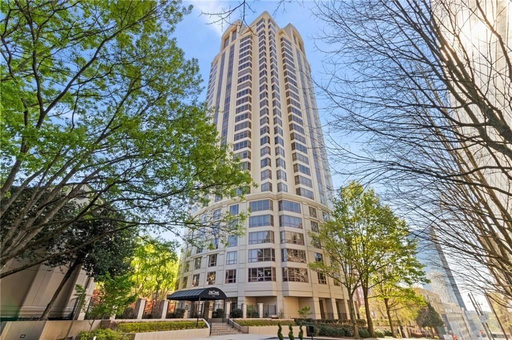 3475 Oak Valley NE Road 950, Atlanta, GA 30326