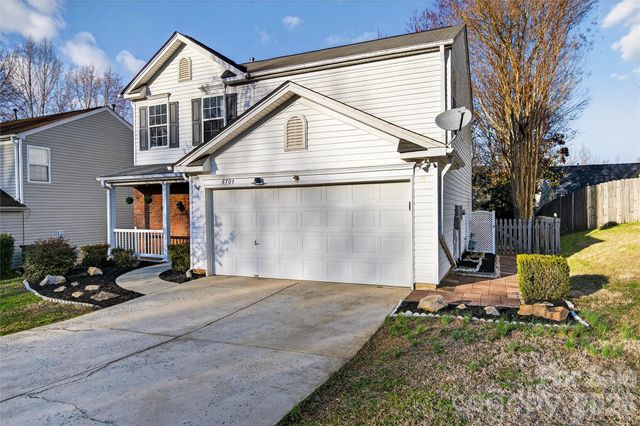 8704 Laurel Run Drive, Charlotte, NC 28269