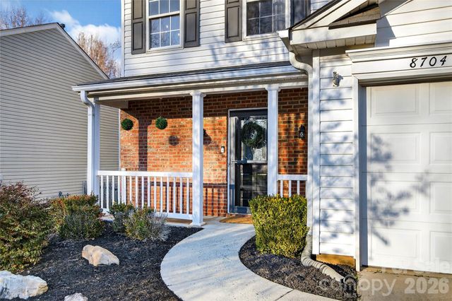8704 Laurel Run Drive, Charlotte, NC 28269
