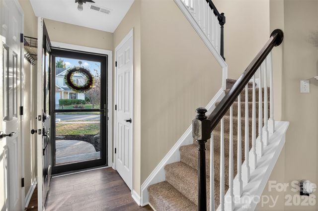 8704 Laurel Run Drive, Charlotte, NC 28269