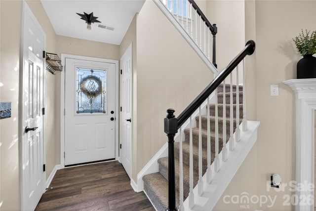 8704 Laurel Run Drive, Charlotte, NC 28269