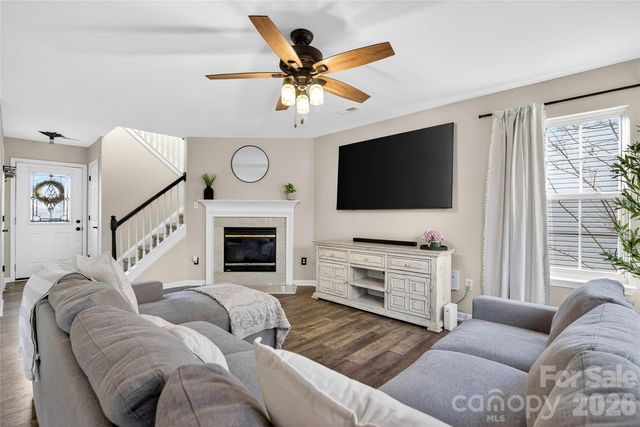 8704 Laurel Run Drive, Charlotte, NC 28269