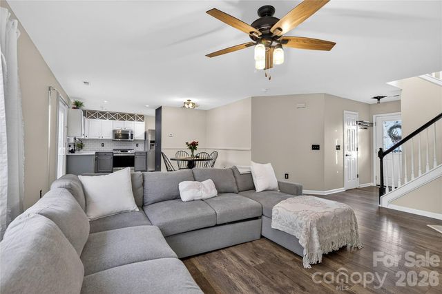 8704 Laurel Run Drive, Charlotte, NC 28269