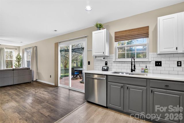 8704 Laurel Run Drive, Charlotte, NC 28269