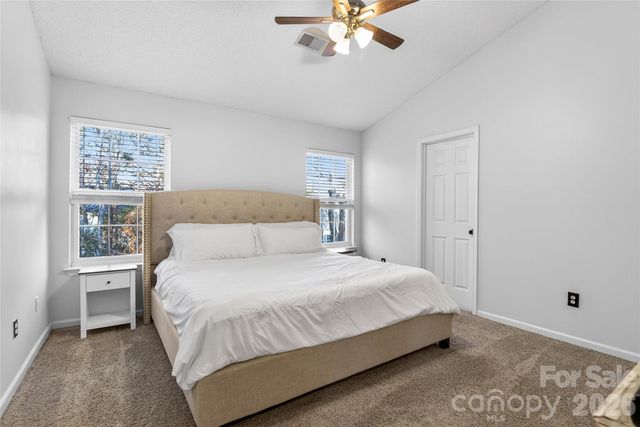 8704 Laurel Run Drive, Charlotte, NC 28269