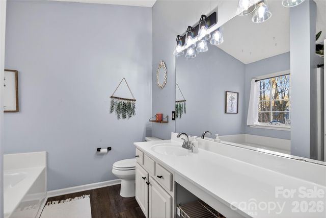 8704 Laurel Run Drive, Charlotte, NC 28269