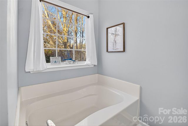 8704 Laurel Run Drive, Charlotte, NC 28269