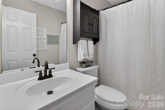 8704 Laurel Run Drive, Charlotte, NC 28269