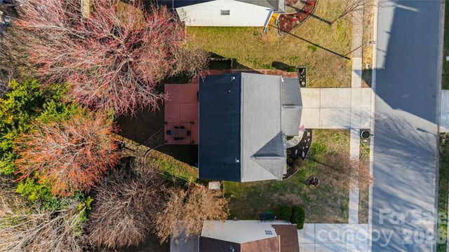 8704 Laurel Run Drive, Charlotte, NC 28269