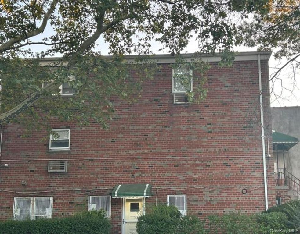 1038 Neill Avenue, Bronx, NY 10461 — photo 2