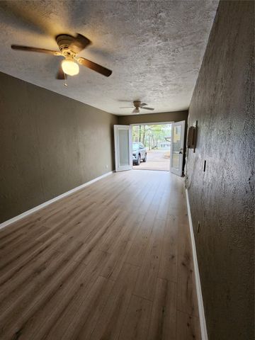 13279 Southshore Drive, Conroe, TX 77304