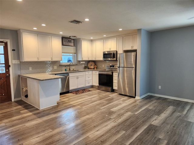 13279 Southshore Drive, Conroe, TX 77304