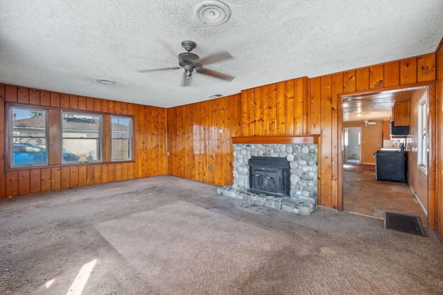 366 N Palm Street, Woodlake, CA 93286