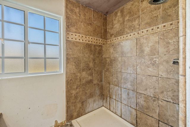 366 N Palm Street, Woodlake, CA 93286