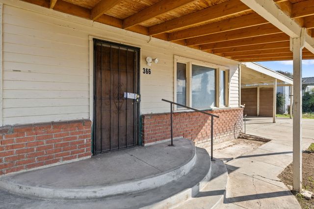 366 N Palm Street, Woodlake, CA 93286