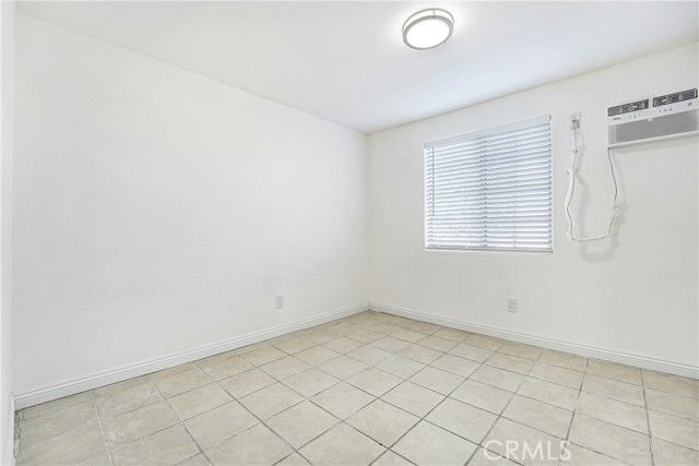 400 W 109th Street 2, Los Angeles, CA 90061