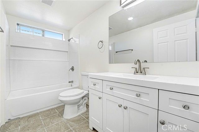 400 W 109th Street 2, Los Angeles, CA 90061