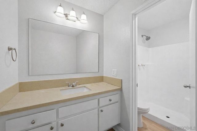 2716 Grade Pl, Spring Valley, CA 91977