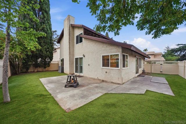 2716 Grade Pl, Spring Valley, CA 91977