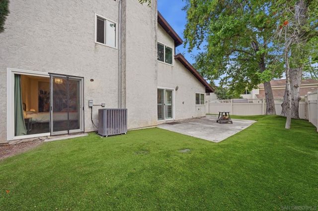 2716 Grade Pl, Spring Valley, CA 91977