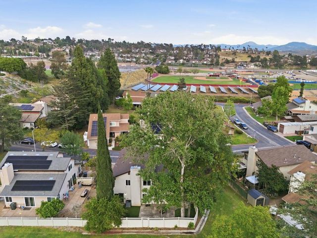 2716 Grade Pl, Spring Valley, CA 91977