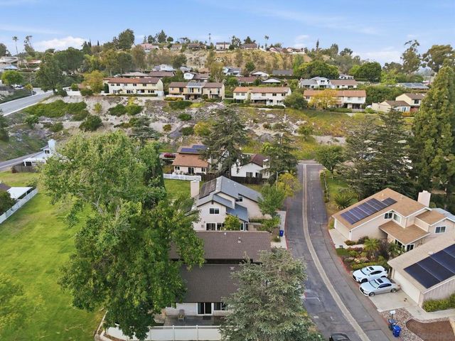 2716 Grade Pl, Spring Valley, CA 91977