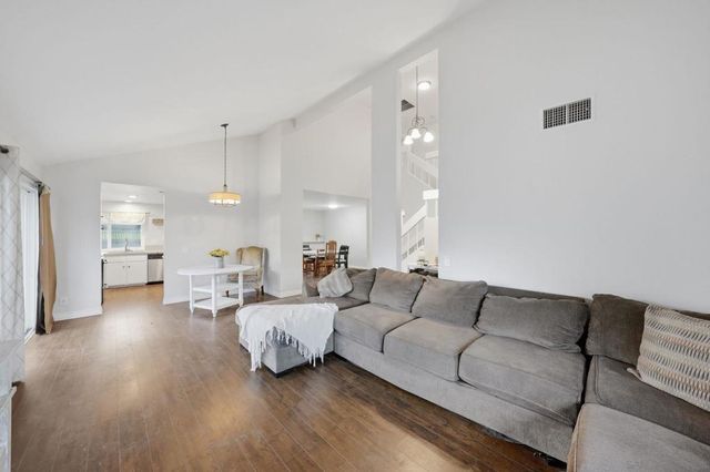 2716 Grade Pl, Spring Valley, CA 91977