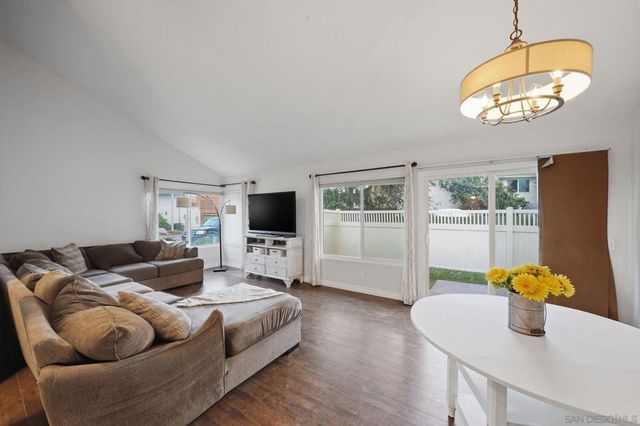 2716 Grade Pl, Spring Valley, CA 91977