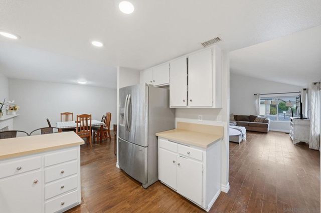 2716 Grade Pl, Spring Valley, CA 91977