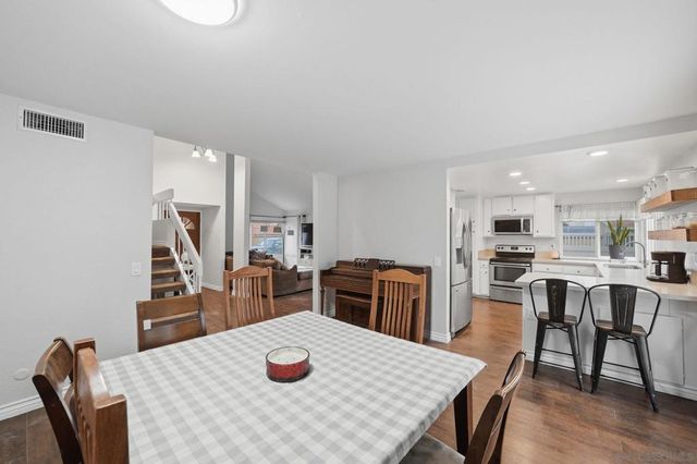 2716 Grade Pl, Spring Valley, CA 91977