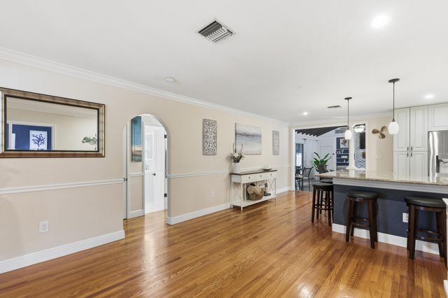 831 N Lakeside Drive, Lake Worth Beach, FL 33460