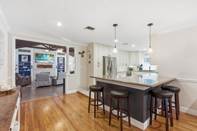 831 N Lakeside Drive, Lake Worth Beach, FL 33460