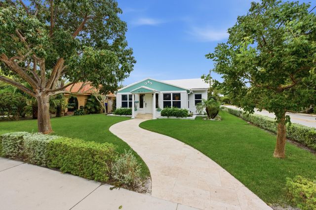 831 N Lakeside Drive, Lake Worth Beach, FL 33460