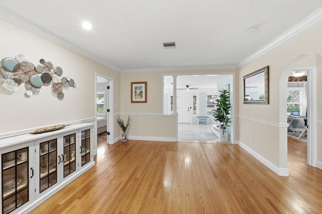 831 N Lakeside Drive, Lake Worth Beach, FL 33460