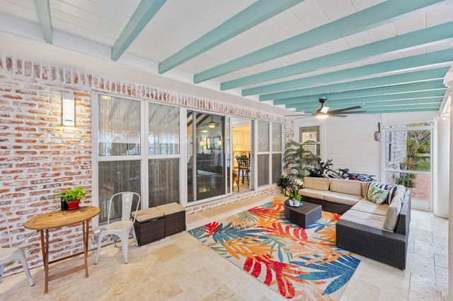 831 N Lakeside Drive, Lake Worth Beach, FL 33460