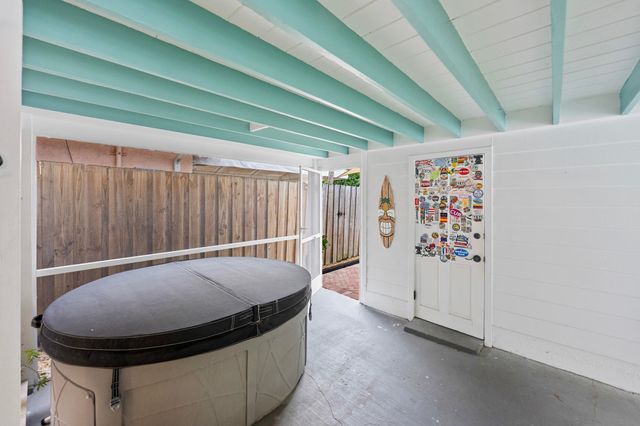 831 N Lakeside Drive, Lake Worth Beach, FL 33460