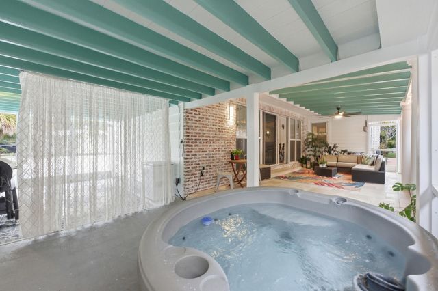 831 N Lakeside Drive, Lake Worth Beach, FL 33460