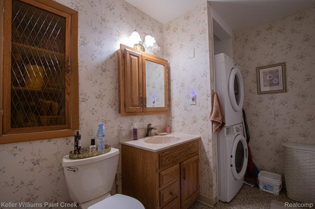 4926 E 12 Mile Road, Warren, MI 48092