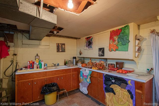 4926 E 12 Mile Road, Warren, MI 48092