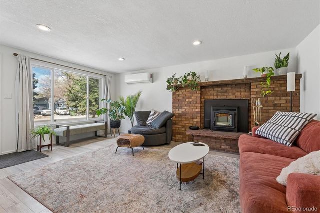 604 W 9th Street, Loveland, CO 80537