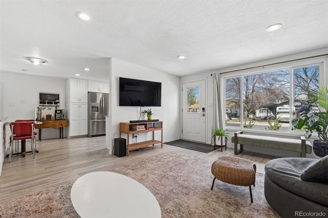 604 W 9th Street, Loveland, CO 80537