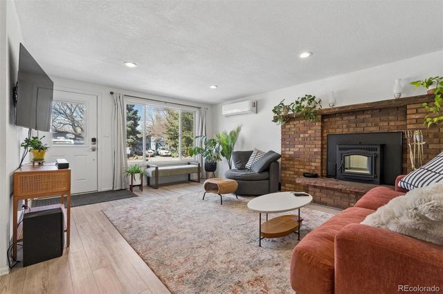 604 W 9th Street, Loveland, CO 80537