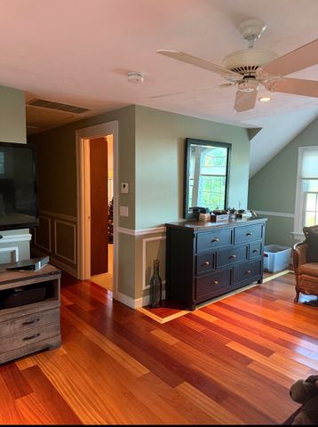 15 Tobisset Street, Mashpee, MA 02649